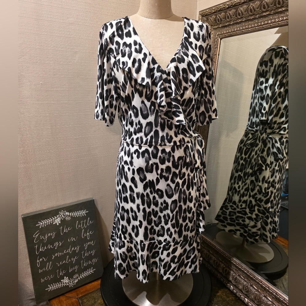 The Limited Black & White Animal Print Wrap Dress.  Sz LG.  EUC!